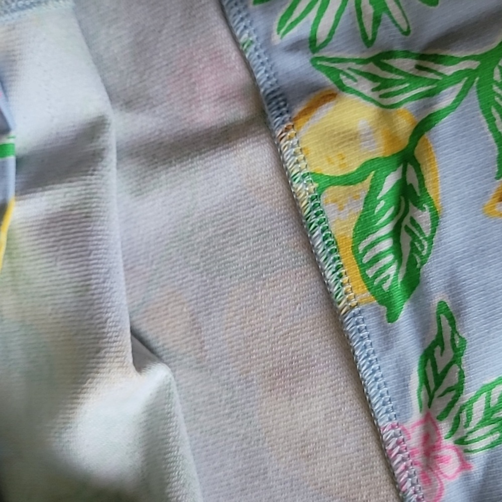 Lilly Pulitzer UPF 50+ Eleni Pullover - Picture 7 of 10